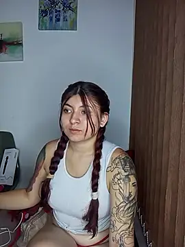 carolayrosse online show from November 13, 2025, 3:43 am