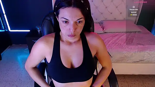 Danielle-Smithh online show from February 21, 2025, 8:05 pm