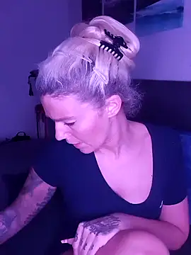 Lara SecretLady online show from December 1, 2024, 4:34 pm