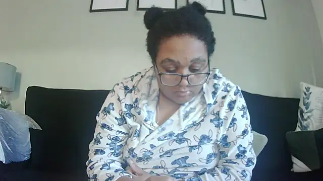 vanilla chocolate23 online show from October 24, 2025, 8:13 am