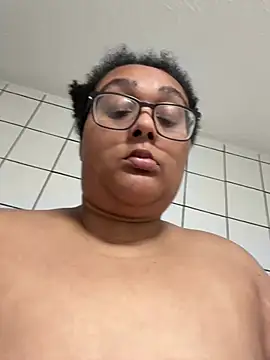 Snapshot of vanilla_chocolate23 chatting on February 15, 2026, 3:22 pm vanilla chocolate23 online show from February 15, 2026, 3:22 pm