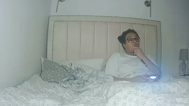 Snapshot of vanilla_chocolate23 chatting on February 21, 2026, 10:23 pm vanilla chocolate23 online show from February 21, 2026, 10:23 pm