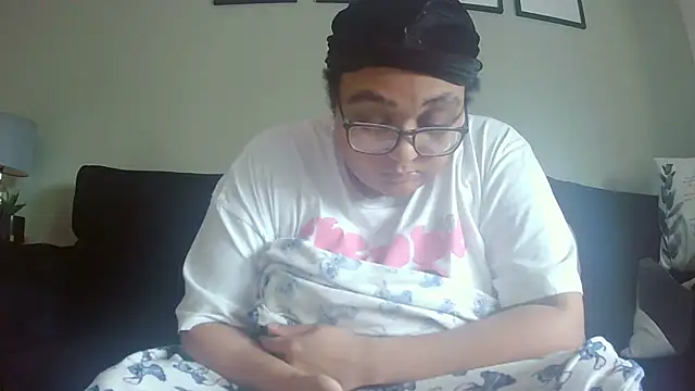 Snapshot of vanilla_chocolate23 chatting on February 8, 2026, 10:24 am vanilla chocolate23 online show from February 8, 2026, 10:24 am