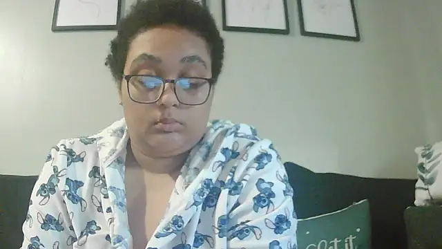 vanilla chocolate23 online show from December 3, 2025, 8:47 am