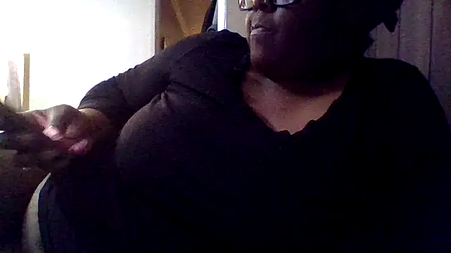 Snapshot of lilphatclit chatting on January 2, 2025, 1:38 am lilphatclit online show from January 2, 2025, 1:38 am