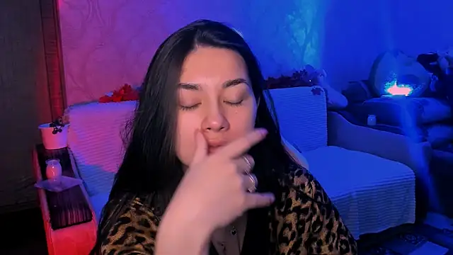 Swee Alicee online show from February 11, 2026, 7:25 pm