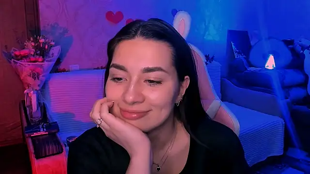 Swee Alicee online show from April 14, 2026, 6:35 pm