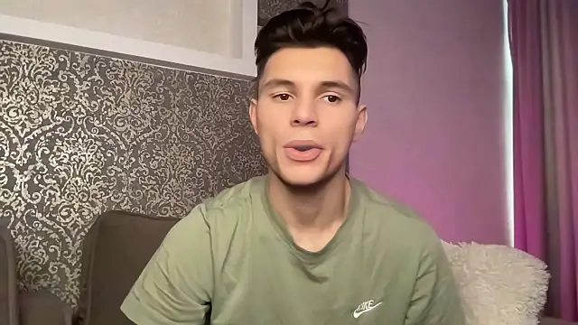 denlover1 online show from February 17, 2025, 7:47 am