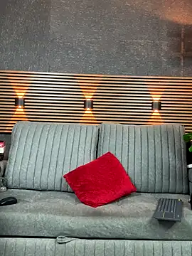  EUFRATES  online show from September 12, 2025, 5:02 pm