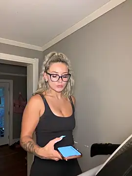 Snapshot of lexybabyxo chatting on June 29, 2026, 9:49 am lexybabyxo online show from June 29, 2026, 9:49 am