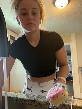 Snapshot of lexybabyxo chatting on July 8, 2026, 5:46 pm lexybabyxo online show from July 8, 2026, 5:46 pm