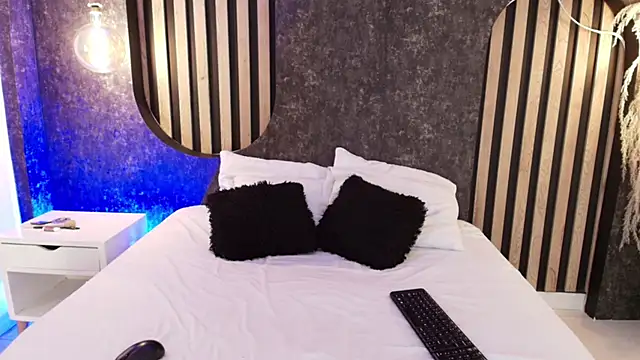 Snapshot of miss10_antonella chatting on September 18, 2025, 12:19 pm miss10 antonella online show from September 18, 2025, 12:19 pm