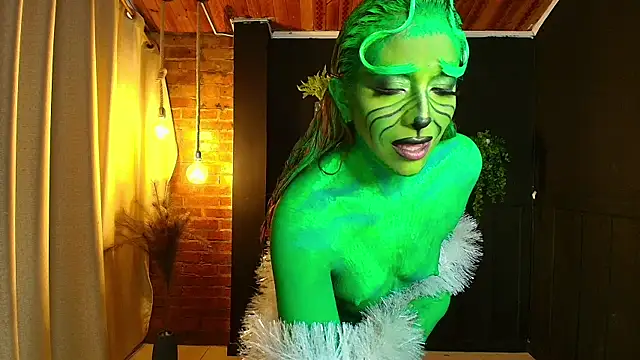 sahra taylor  online show from December 14, 2025, 6:02 pm