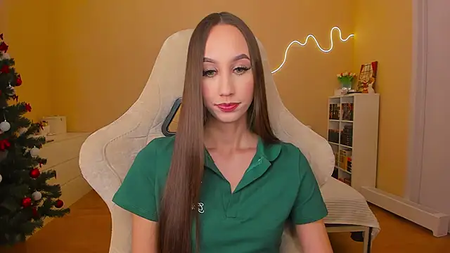 Snapshot of your_emily_ chatting on January 22, 2025, 8:17 pm your emily online show from January 22, 2025, 8:17 pm