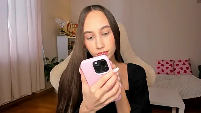 Snapshot of your_emily_ chatting on October 2, 2025, 11:46 am your emily online show from October 2, 2025, 11:46 am