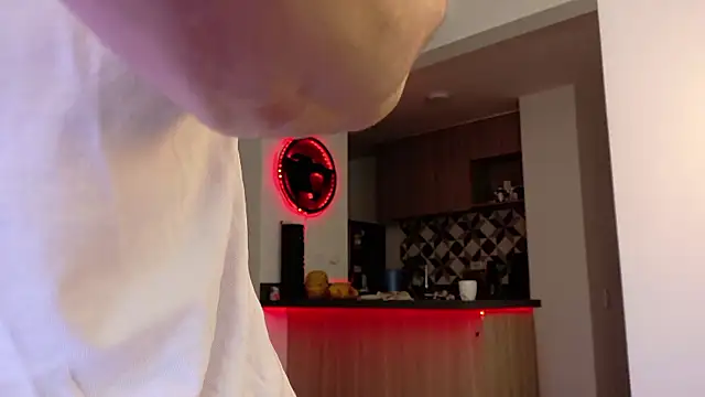 tony muscle online show from December 2, 2025, 11:06 pm