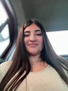 AhriCutte online show from March 4, 2025, 5:45 pm