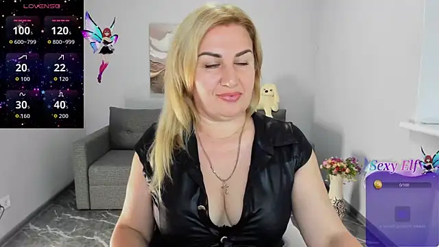 Snapshot of Lili_Crossi chatting on June 15, 2026, 5:51 am Lili Crossi online show from June 15, 2026, 5:51 am