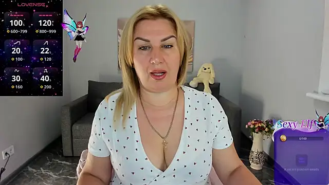 Snapshot of Lili_Crossi chatting on June 17, 2026, 5:40 am Lili Crossi online show from June 17, 2026, 5:40 am