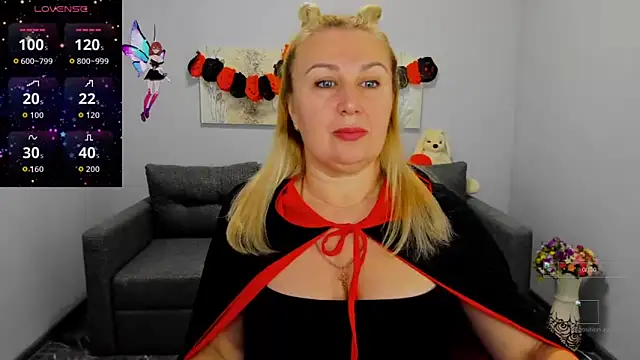 Lili Crossi online show from October 31, 2025, 6:54 am