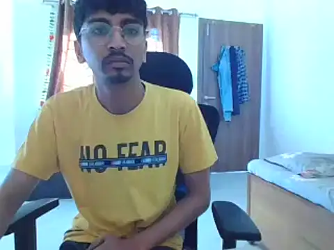 Snapshot of Prikrishi2024 chatting on March 6, 2025, 3:35 am Prikrishi2024 online show from March 6, 2025, 3:35 am