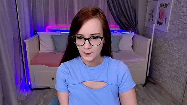 StellaGloww online show from September 29, 2025, 4:34 pm