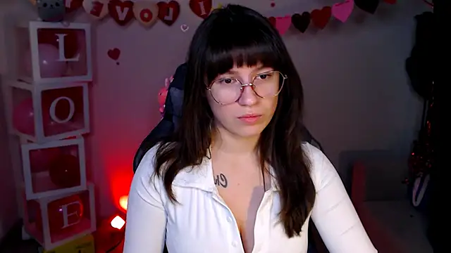 M Sensual online show from February 12, 2026, 5:07 am