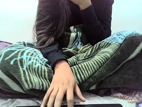 Snapshot of DOLL_CUTY chatting on December 5, 2025, 7:23 pm DOLL CUTY online show from December 5, 2025, 7:23 pm