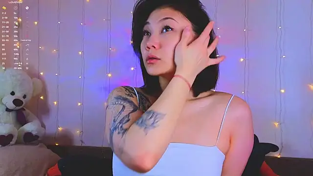 Renochka online show from February 11, 2025, 7:23 am