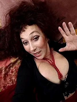 Snapshot of GypsyEsmeralda chatting on September 23, 2025, 6:26 pm GypsyEsmeralda online show from September 23, 2025, 6:26 pm