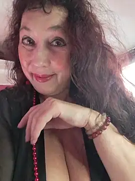 Snapshot of GypsyEsmeralda chatting on November 8, 2025, 9:02 am GypsyEsmeralda online show from November 8, 2025, 9:02 am