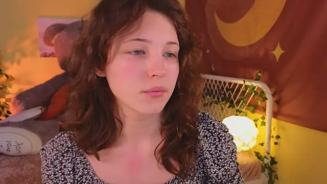 cherry lea online show from March 3, 2025, 6:24 pm