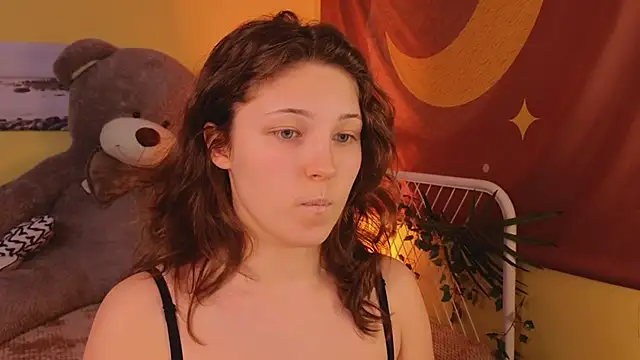 cherry lea online show from February 26, 2025, 6:04 pm