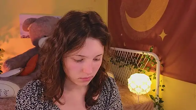 cherry lea online show from March 3, 2025, 9:26 pm