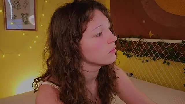 cherry lea online show from November 20, 2025, 4:51 pm