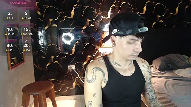 Apolo Hidalgo01 online show from November 13, 2025, 2:04 am