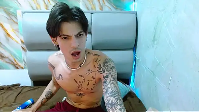 Apolo Hidalgo01 online show from September 14, 2025, 6:19 pm