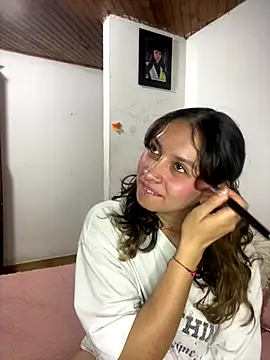 Andi9  online show from October 7, 2025, 1:06 am