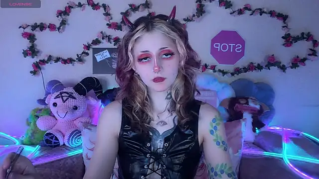 Snapshot of _Devill_Baby chatting on May 15, 2026, 5:22 pm Devill Baby online show from May 15, 2026, 5:22 pm