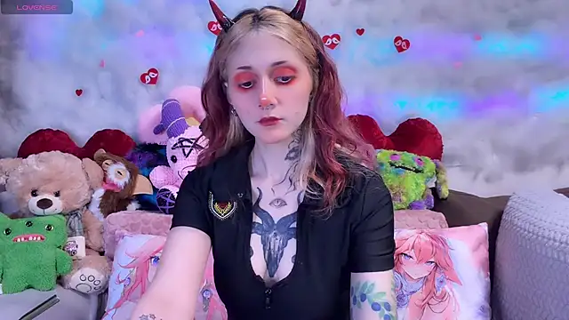Snapshot of _Devill_Baby chatting on April 29, 2026, 6:03 pm Devill Baby online show from April 29, 2026, 6:03 pm