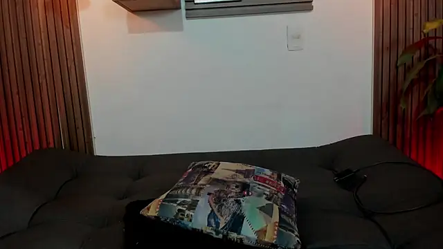 rihannagil online show from September 20, 2025, 3:17 pm