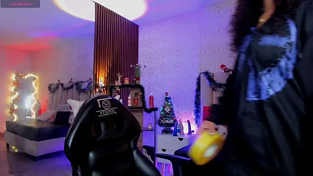 Daphnne tay online show from January 14, 2026, 3:32 am