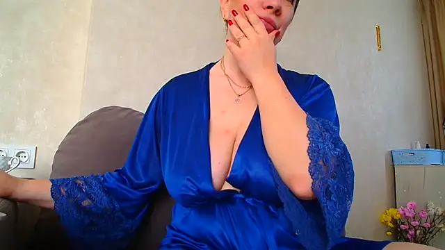 Snapshot of Brionia chatting on April 26, 2026, 7:49 am Brionia online show from April 26, 2026, 7:49 am
