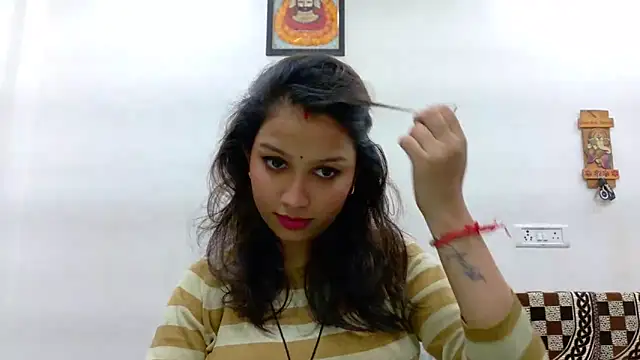 Aleena Rai online show from October 8, 2025, 7:36 pm