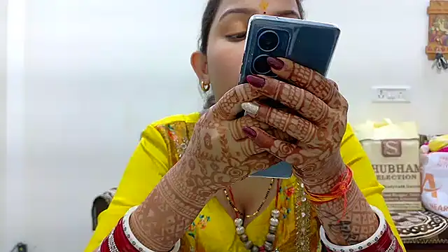 Aleena Rai online show from October 13, 2025, 7:15 pm