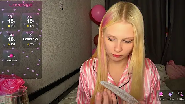 lisa barbie online show from December 6, 2024, 8:12 pm