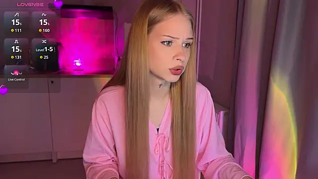 lisa barbie online show from March 3, 2026, 7:32 pm