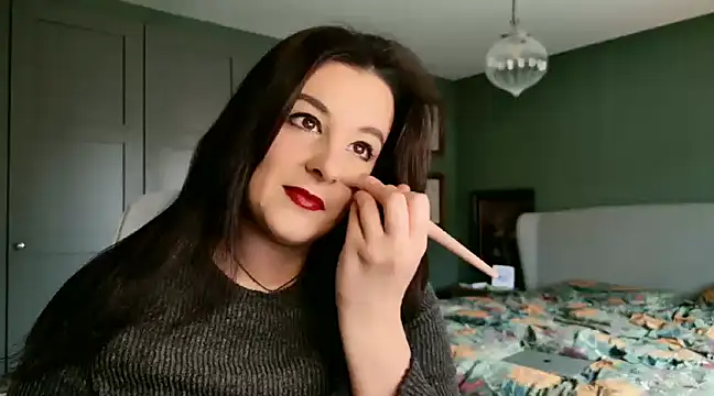 Snapshot of flatwhite0 chatting on February 19, 2025, 9:39 am flatwhite0 online show from February 19, 2025, 9:39 am