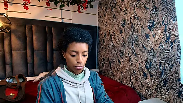 Snapshot of Zia_Green chatting on May 19, 2026, 1:18 pm Zia Green online show from May 19, 2026, 1:18 pm