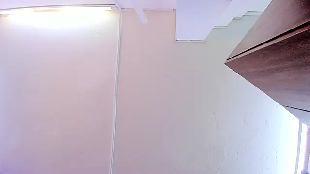 Amy Kiitty  online show from October 21, 2025, 12:48 pm